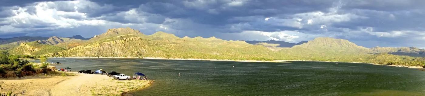 Bartlett lake in Arizona panoramic picture of the mountains and water.